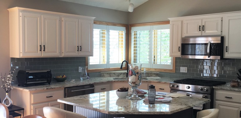 Charlotte kitchen with shutters and appliances